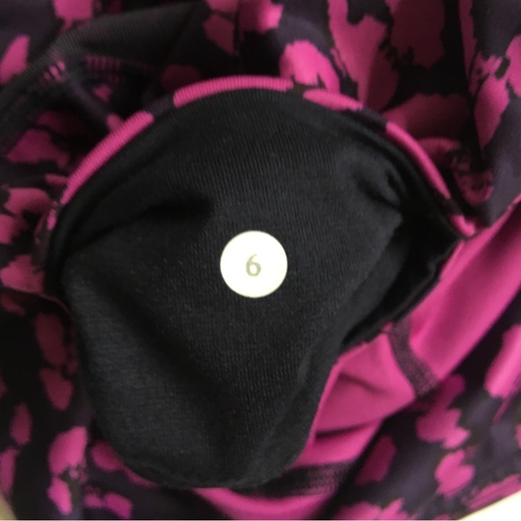 Lululemon Drop It Like It's Hot Tight Cherry Cheetah Ultra Violet Navy Blue Sz 6 - Picture 15 of 17